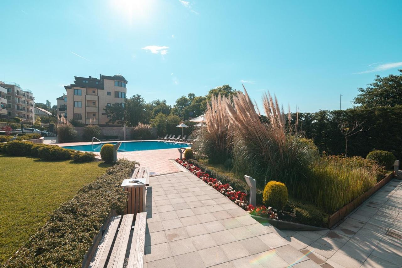 Nobile Apartment - Coral Residence Complex With Parking & Pool Varna Exteriér fotografie