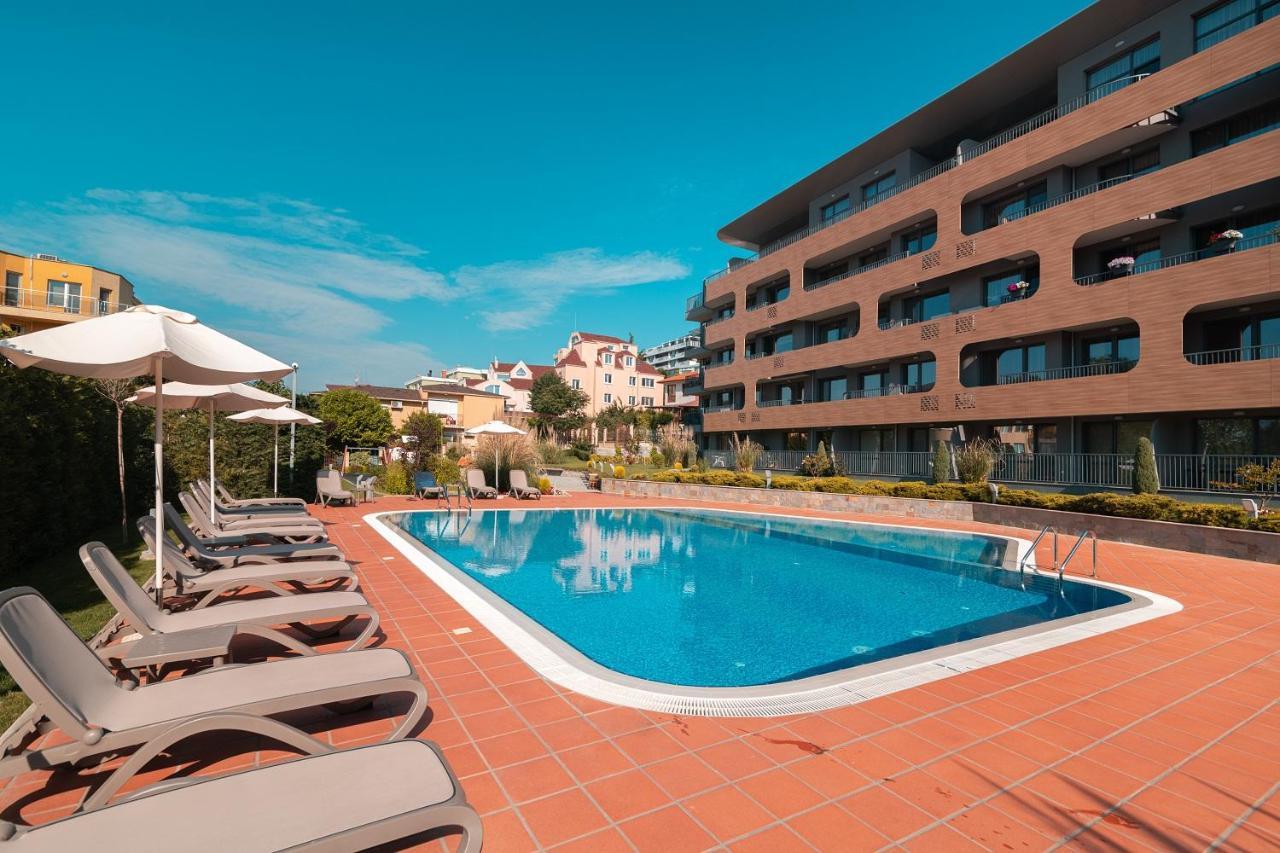 Nobile Apartment - Coral Residence Complex With Parking & Pool Varna Exteriér fotografie